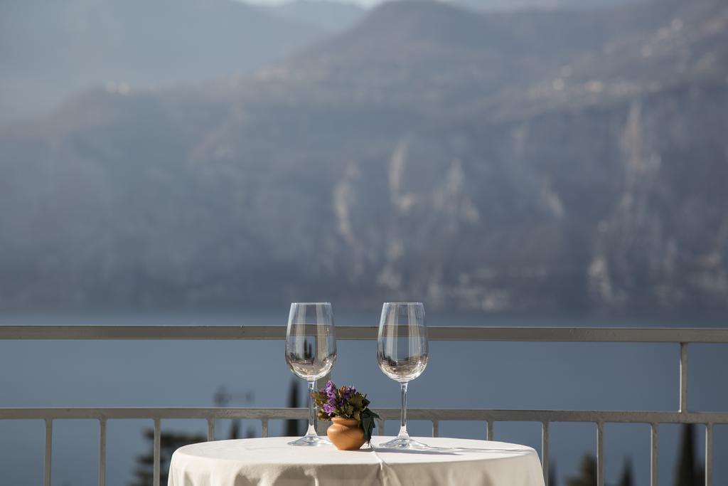 Casa Bianca Hotel Malcesine Exterior foto